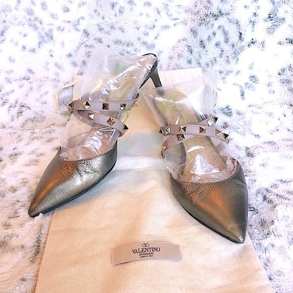 VALENTINO GARAVANI. Rockstud Crisscross Mules Sz 38.5 - Picture 3 of 7